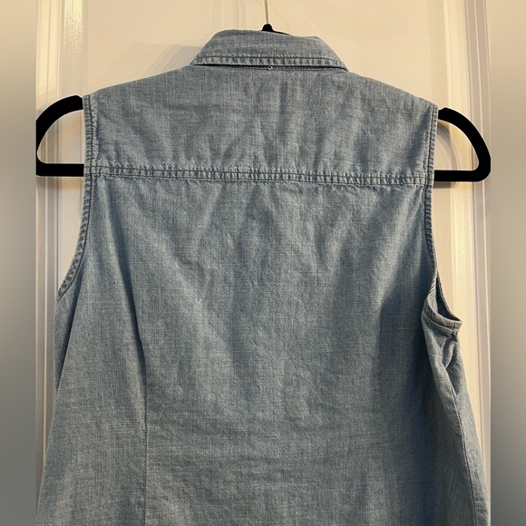 J. Crew sleeveless chambray button down top - Picture 3 of 3